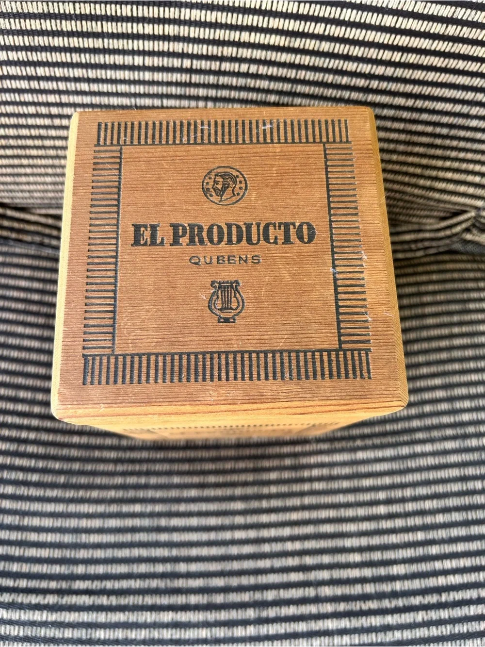 Vintage El Producto Wooden Cigar Box Rustic Collectible Decor Man Cave Farmhouse